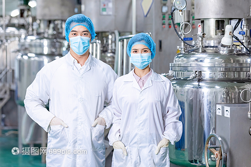 化工技术工人的形象展示与技术开发的价值
